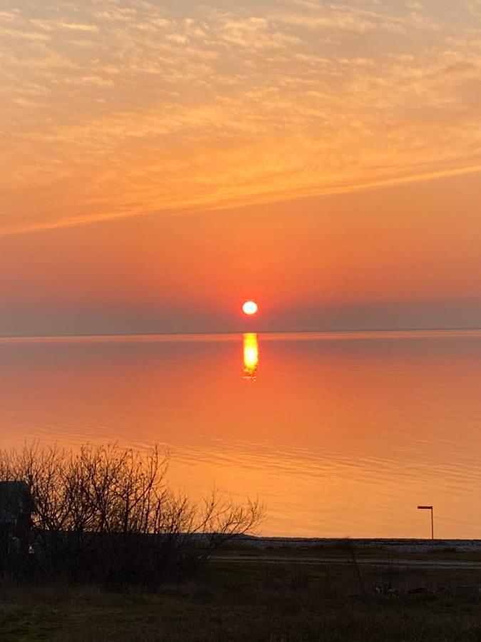 Aeleklinta Gard Aparthotel Bagian luar foto