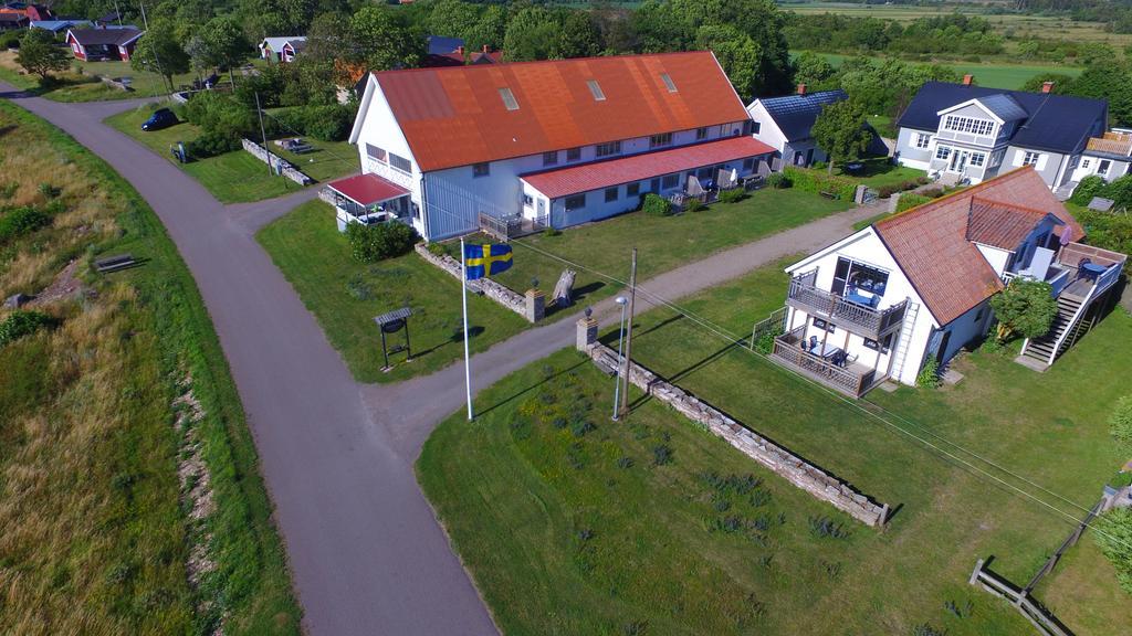 Aeleklinta Gard Aparthotel Bagian luar foto